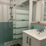 Appartement Neruka House *